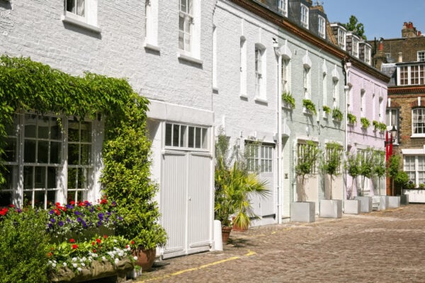 London property for sale mews Notting Hill Kensington